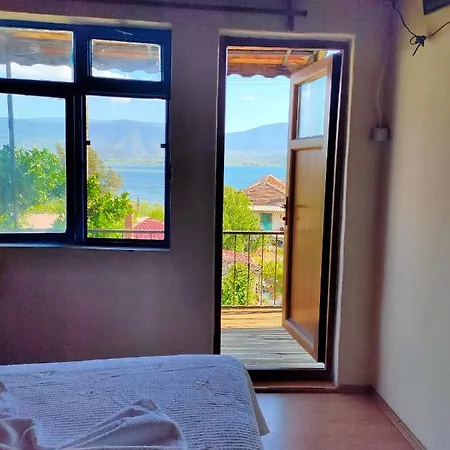 Konukevi Selenes Kapikiri