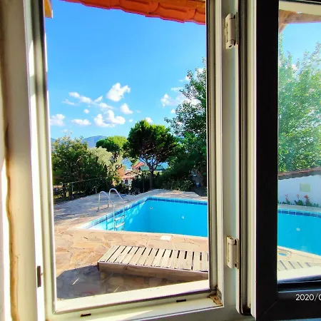 Pensionat Selenes 3*