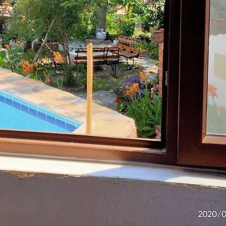 Guest house Selenes