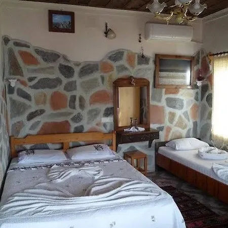 Selenes Guest house 3*